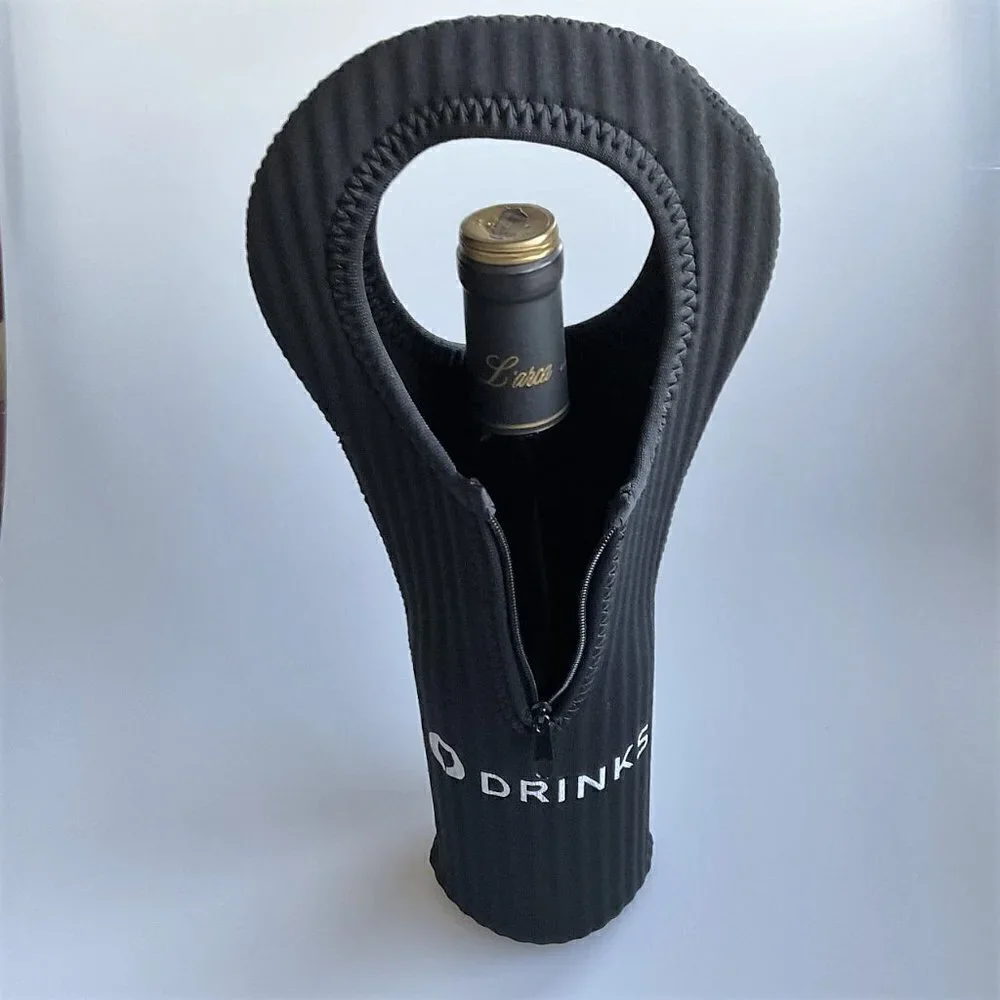 NEW WINE TOTE  ZIPPER SLEEVE